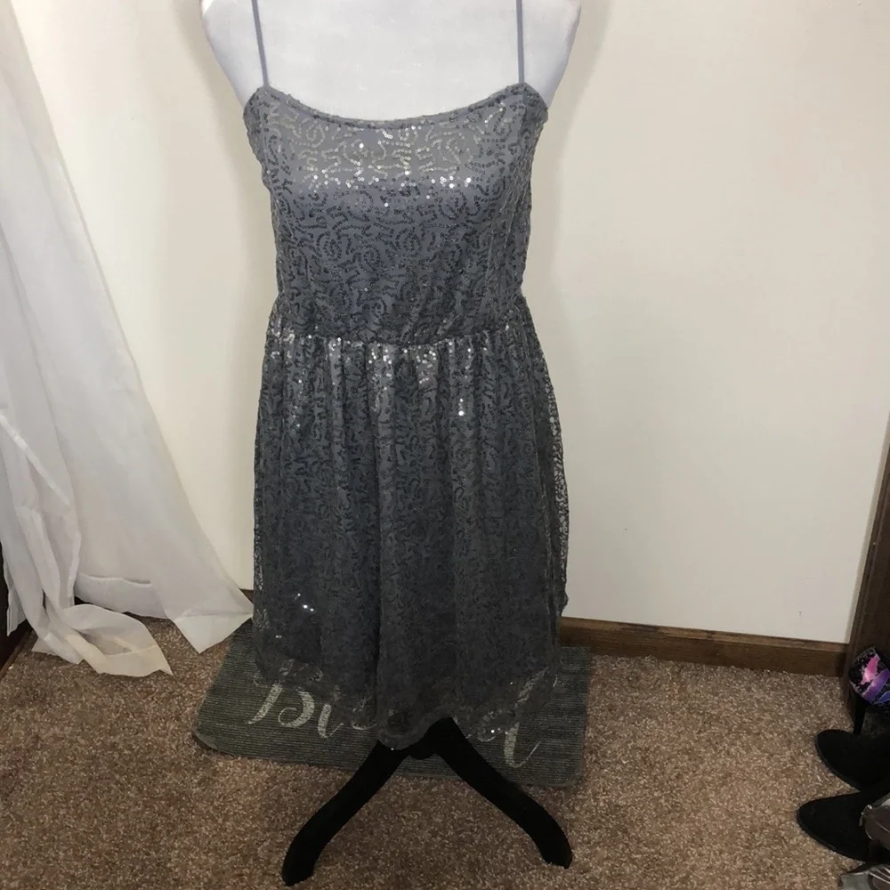 Isis silver sequin mini dress size Medium - Picture 2 of 8